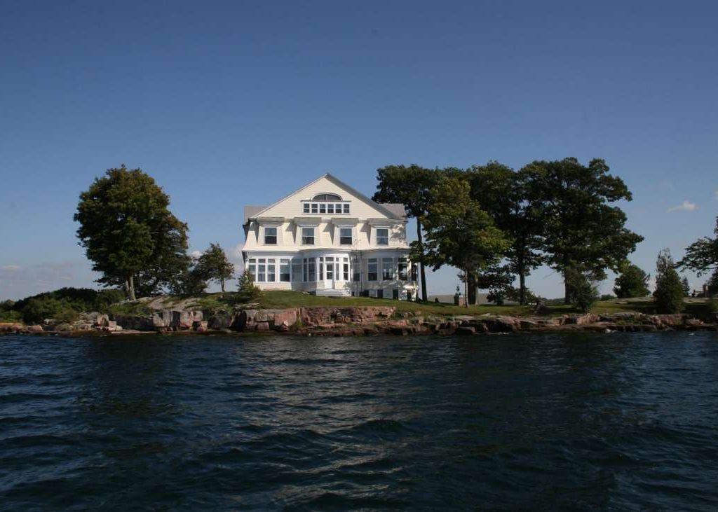 watch island VRBO private island