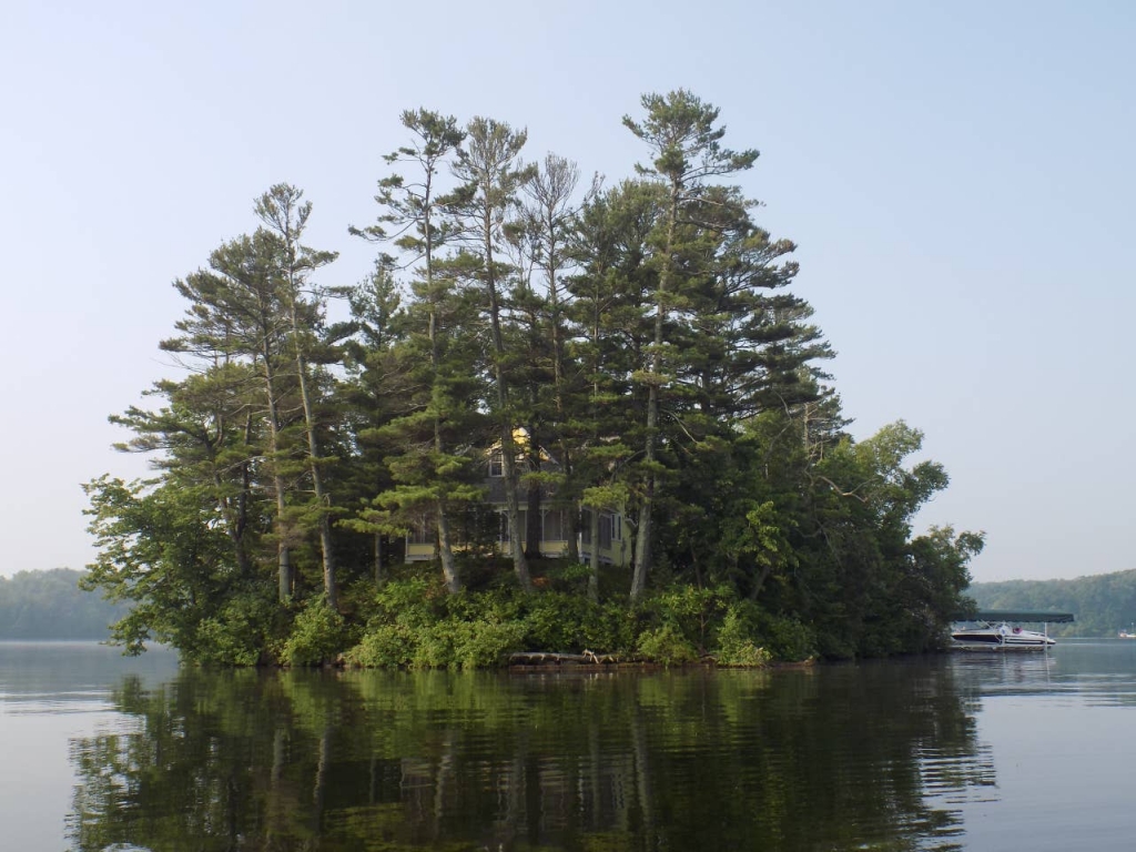 airbnb island: Kunz Island, Long Lake, Wisconsin